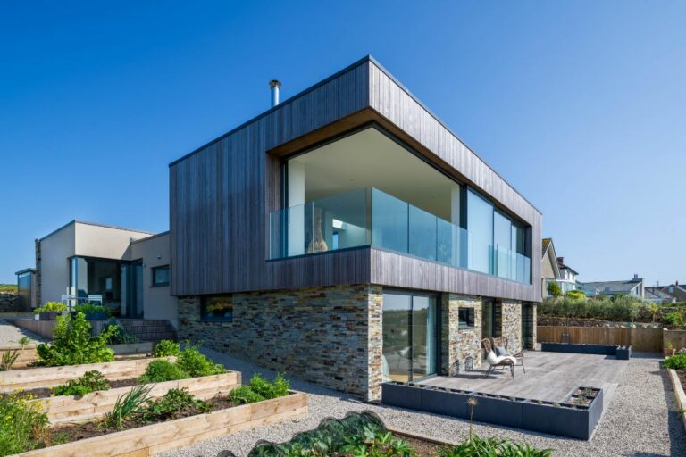 Incredible Cornish self-build with corner opening sliding doors