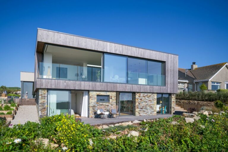 Incredible Cornish self-build with corner opening sliding doors