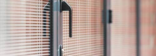 Integral bifold door blinds